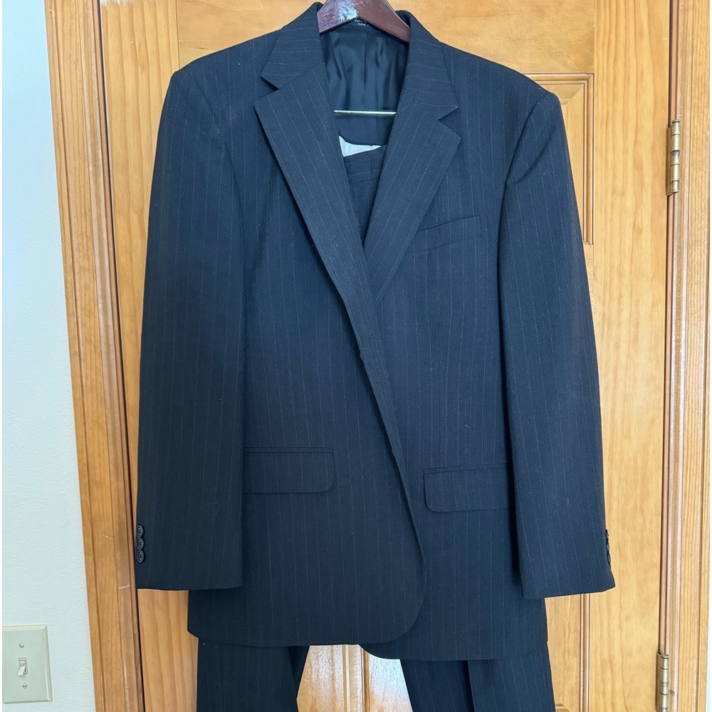 Men’s David Taylor (Macys) Suit